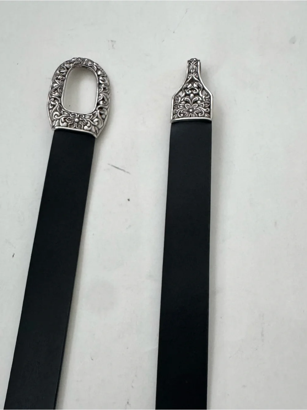 Chicos Black Split Leather Belt Ornate Silver Interlocking Buckle Western S/M
